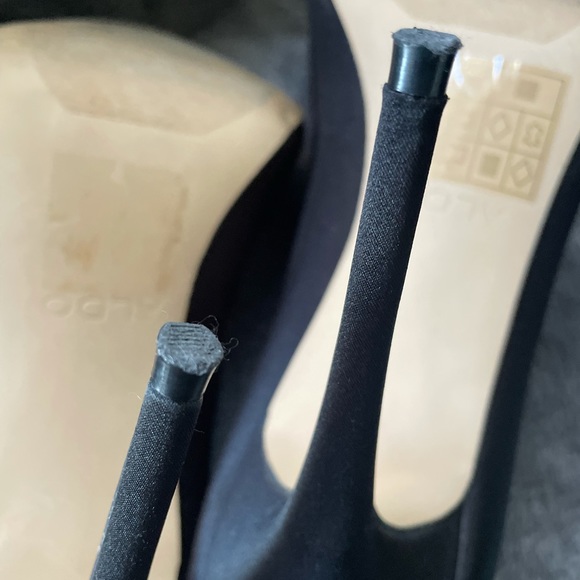 Aldo Stretchy Satin Look Pointy Toe Bootie size 9 - Picture 9 of 11